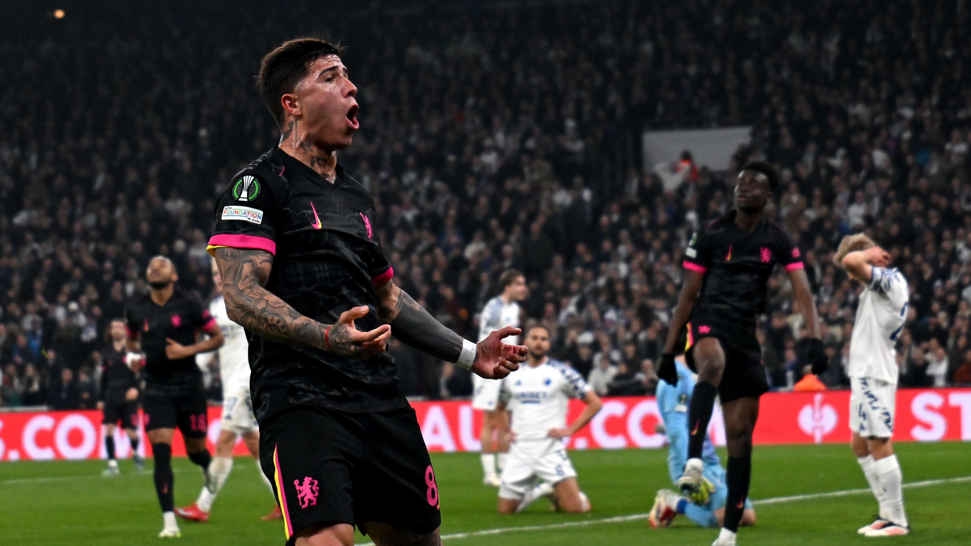 足球对决 足球对决